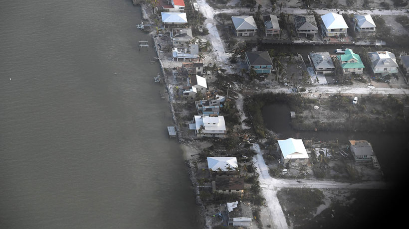 Huracán Irma: Una azotada Florida trata de evaluar los daños