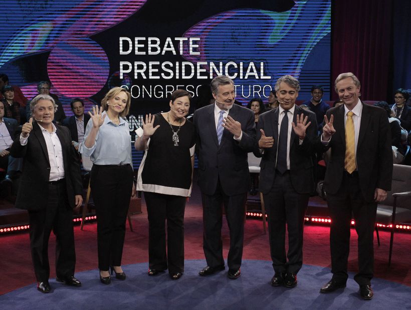 Candidatos presidenciales se vieron las caras en el primer debate científico