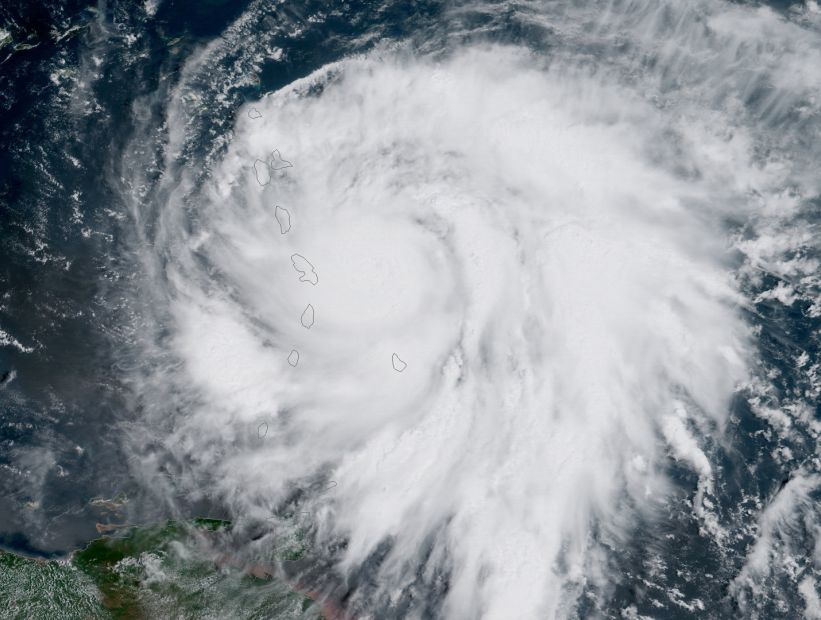 El huracán María se fortalece a categoría 4 en el Caribe