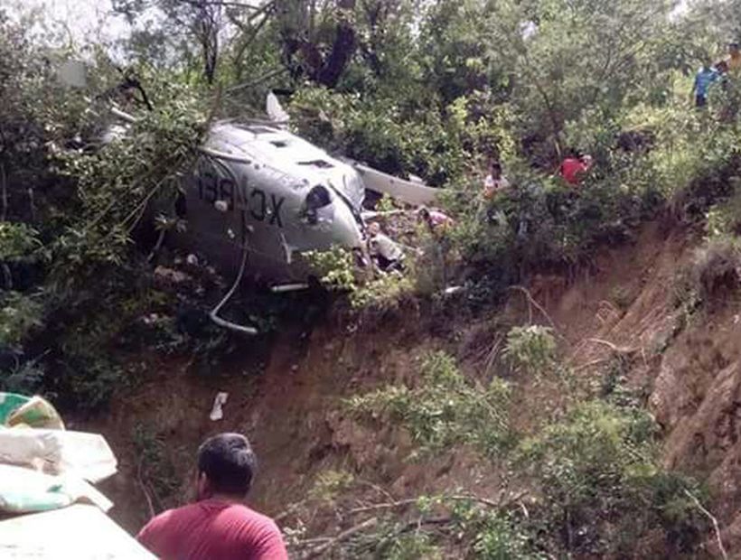 Helicóptero con ayuda para víctimas de sismo se desplomó en el sur de México