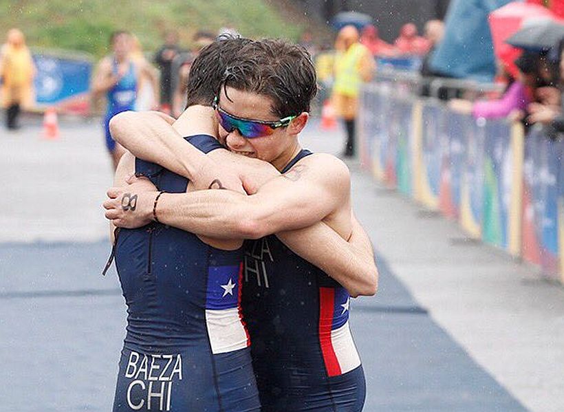 Hermanos chilenos ganan oro y plata en el súper sprint del triatlón masculino