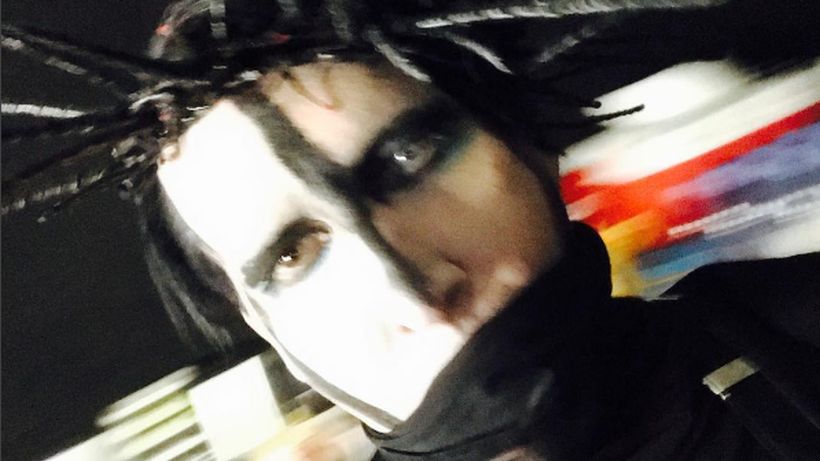 [VIDEO] Marilyn Manson fue hospitalizado tras sufrir un accidente en pleno concierto