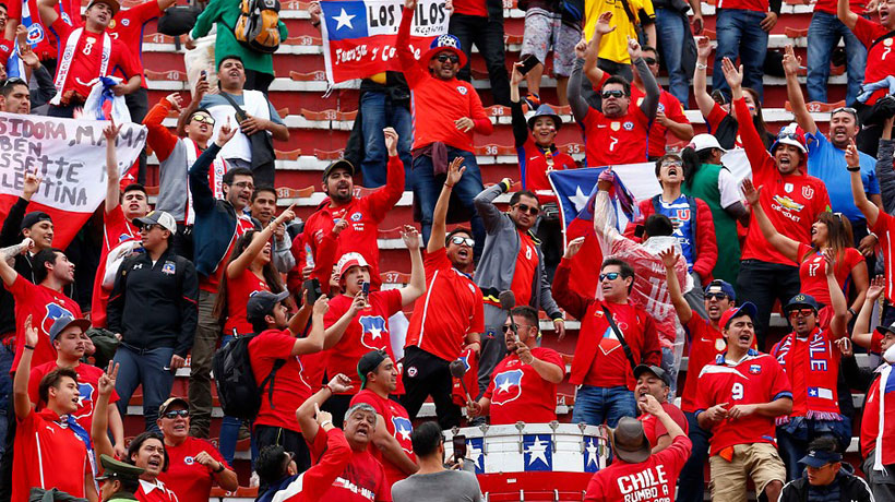 La FIFA otra vez castigó a Chile, ahora por cantos en Bolivia
