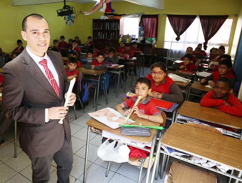 [VIDEO] El profesor antofagastino que enseña ciencias al ritmo de ...