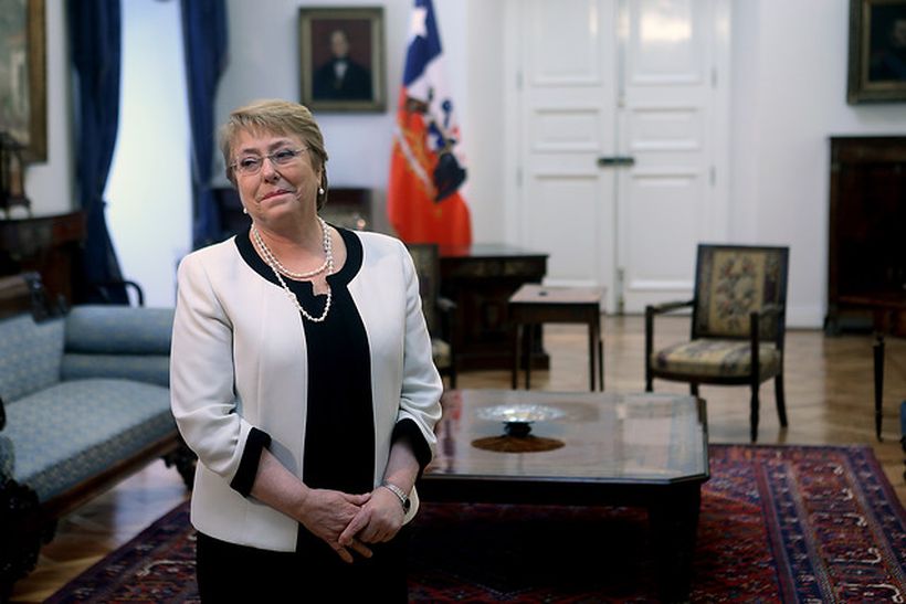 Bachelet por Piñera: 