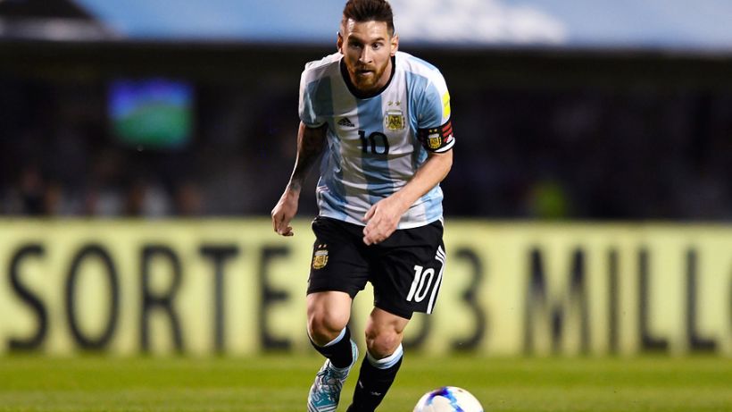 Aún sin chilenos: Messi, Cavani, Aubameyang, Hummels y Benzema, aspirantes al Balón de Oro