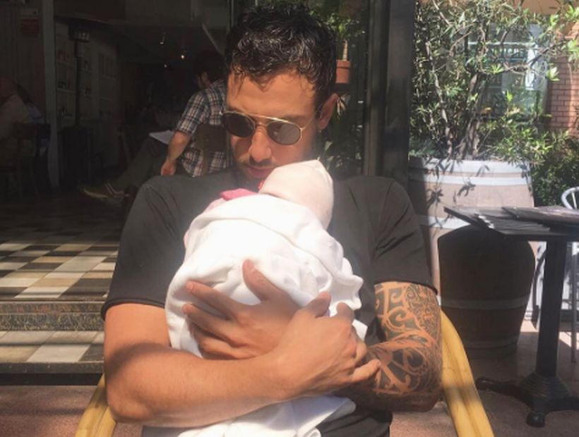 Marcelo Marocchino se defendió de las críticas por sacar a pasear a su bebé recién nacida