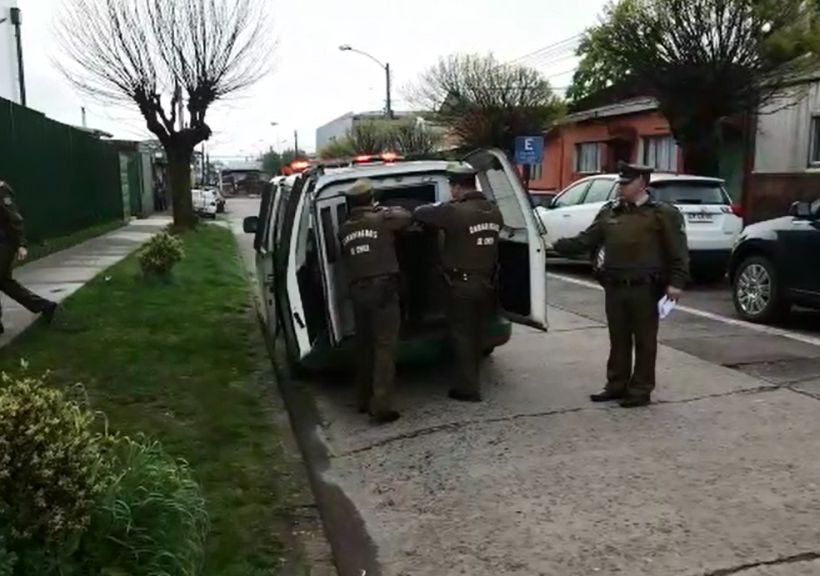Carabineros detuvo a dos hombres acusados de robar una vivienda en Victoria