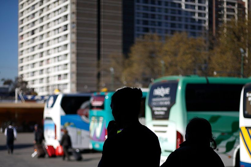 Pasajes de buses subirán más de un 90% para viajar los próximos feriados