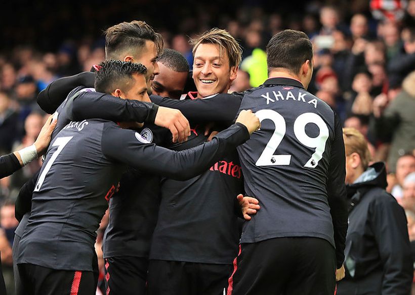 Con Alexis Sánchez de titular el Arsenal gana 2-1 contra Everton en Liverpool