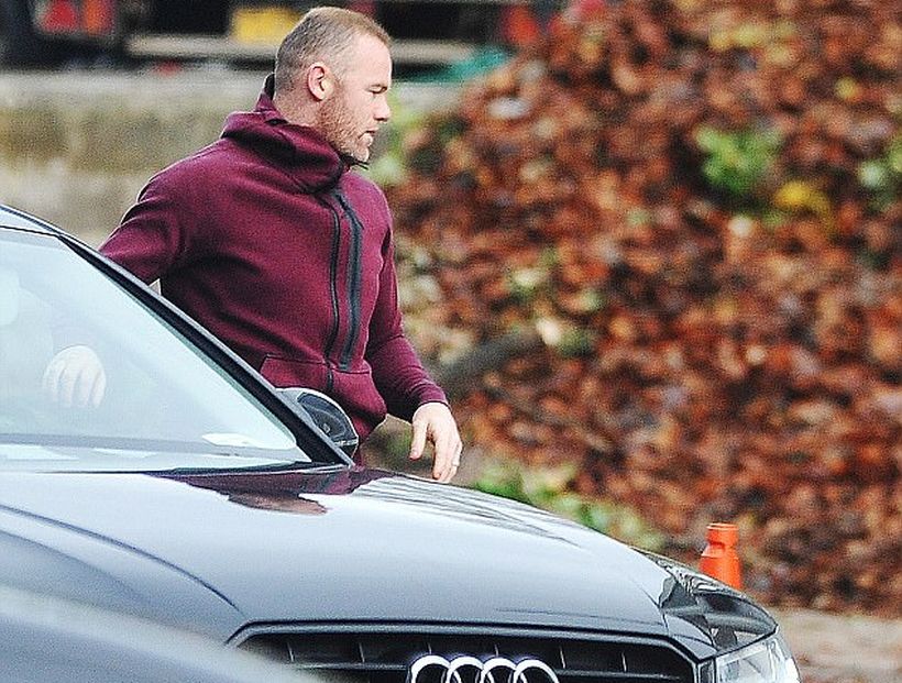 Rooney pintó bancas como csatigo por conducir ebrio