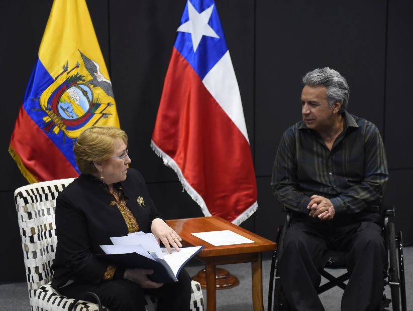 Ecuador y Chile firman varios acuerdos de cooperación en cumbre de Galápagos