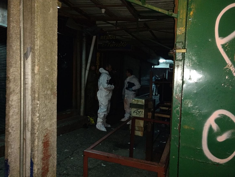Con tres impactos de bala encontraron cadáver de un hombre en una residencial de Puerto Montt