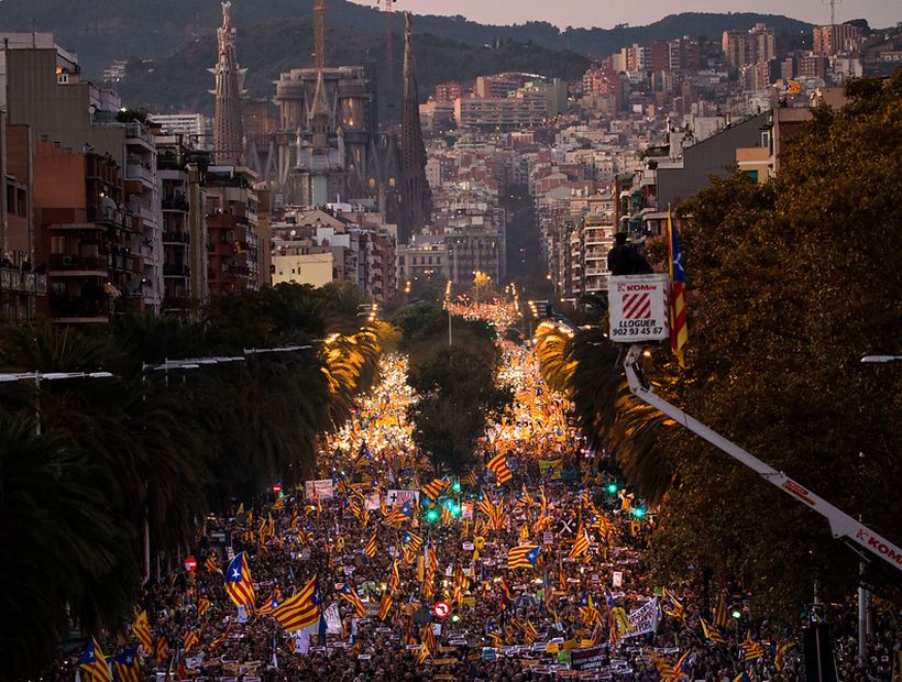 Cataluña: más de 750.000 personas marcharon por la libertad de las autoridades encarceladas