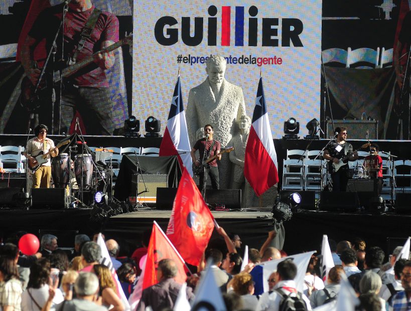 Alejandro Guillier cierra su campaña en el Paseo Bulnes