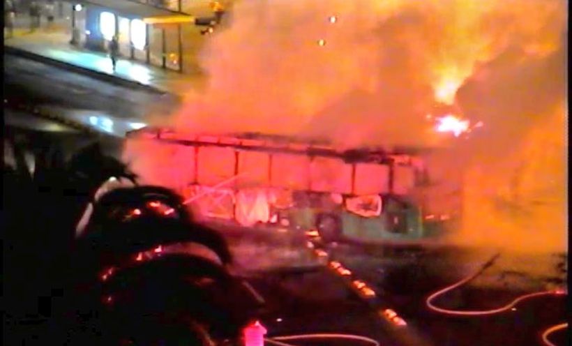 Un bus del Transantiago se incendió en plena Alameda