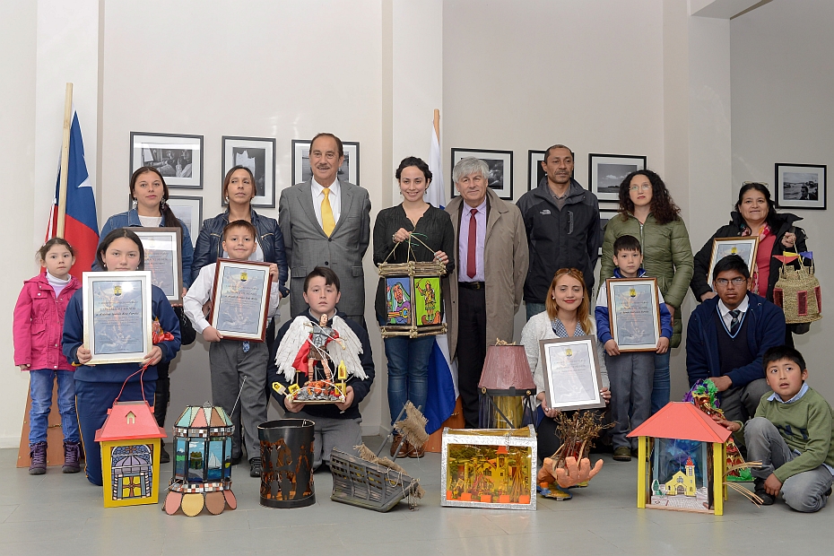 Ganadores de concurso de faroles en Calbuco recibieron premios