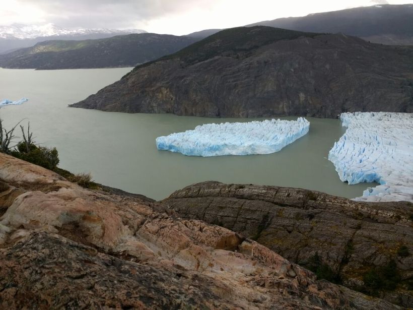 Torres del Paine: autoridades estudian el desprendimiento del glaciar Grey