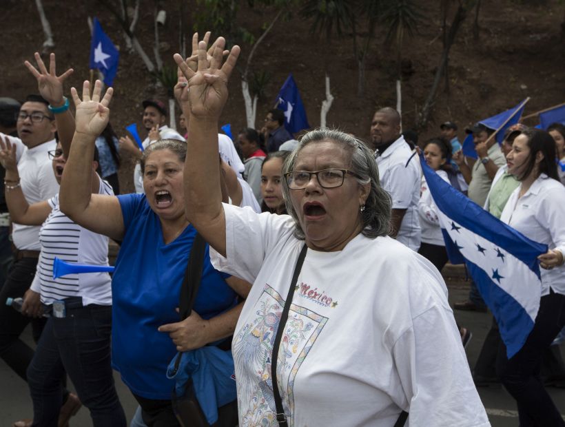 Elecciones en Honduras: ente electoral recuenta votos y oposición organiza más protestas