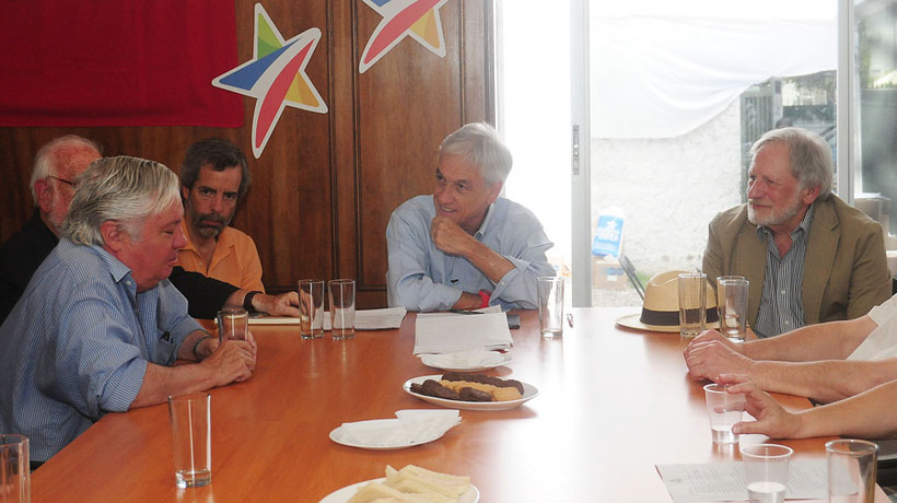 Director del Museo de Arte Precolombino y ex directora del GAM desmintieron adhesión a Piñera
