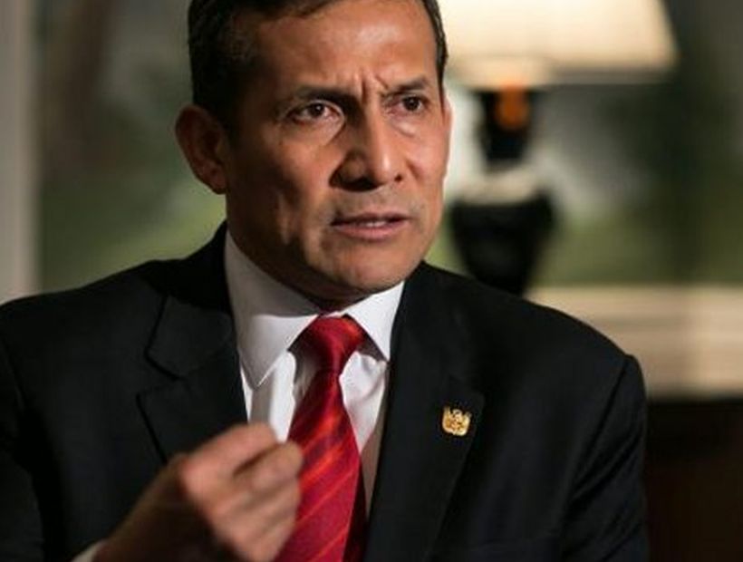 Humala llamó a defender democracia peruana frente a un 
