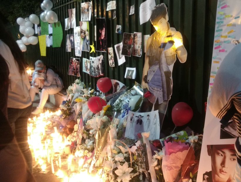 Realizaron una velatón en la Embajada de Corea por la muerte de la estrella de k-pop Jonghyun