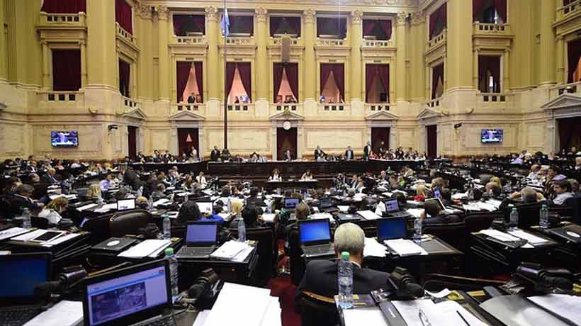 El Parlamento argentino aprobó la controvertida reforma de pensiones