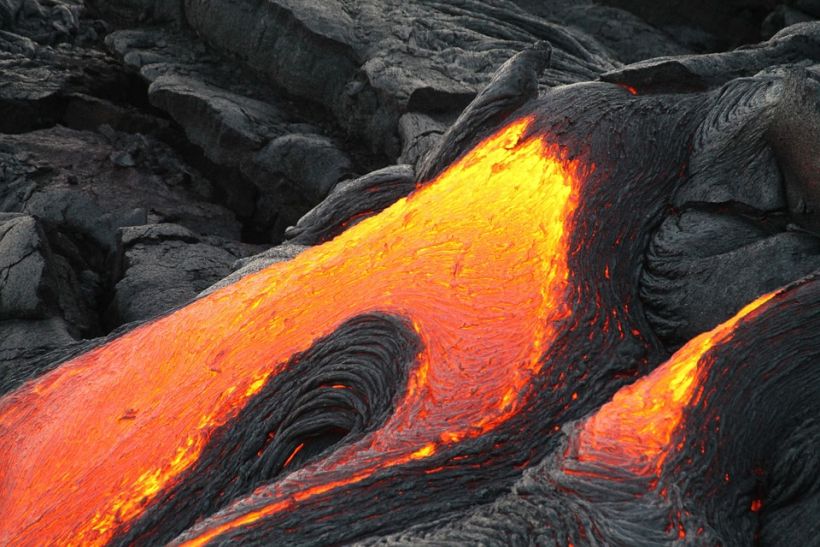 Científicos advierten la presencia de gran río de lava en tres estados de EEUU.