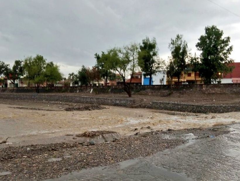 Evacuaron a 21 personas en el norte de Argentina por fuertes lluvias