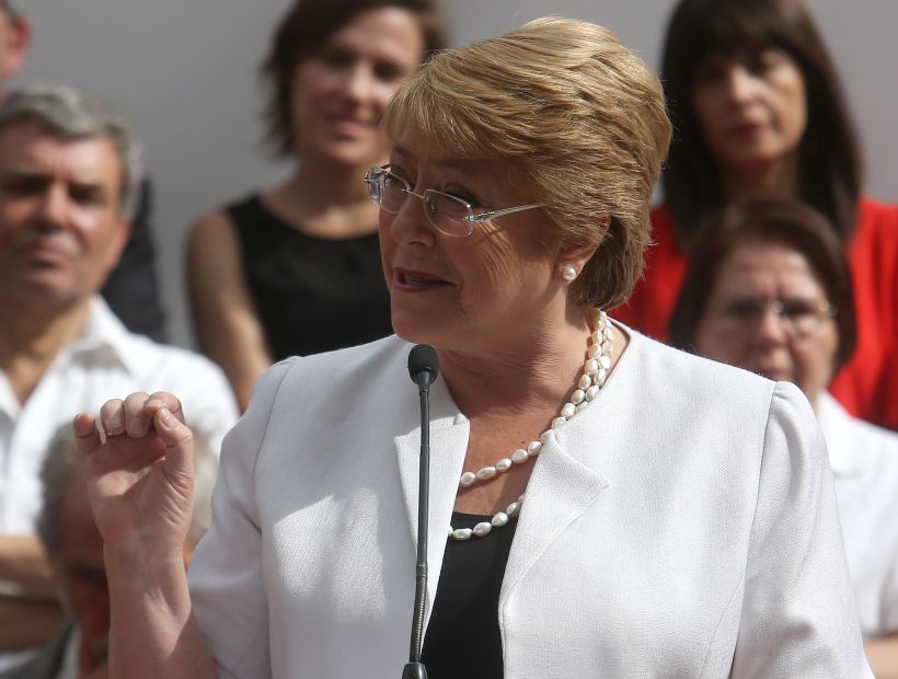 Bachelet envió un afectuoso saludo navideño con énfasis en la Villa Santa Lucía