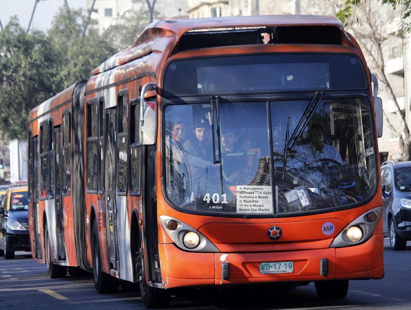 Los buses orugas se mantendrán en la nueva licitación del Transantiago