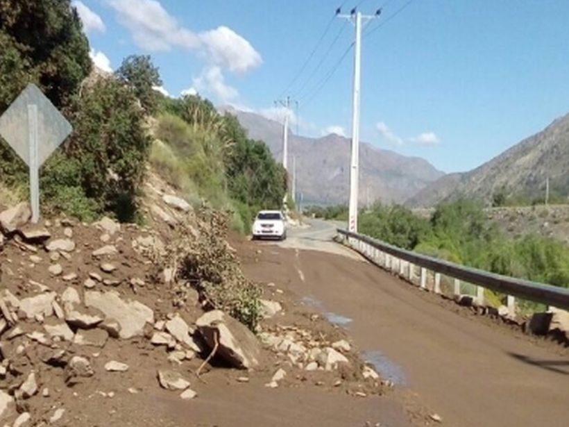 Lluvias en la precordillera generaron deslizamientos de tierra en San José de Maipo
