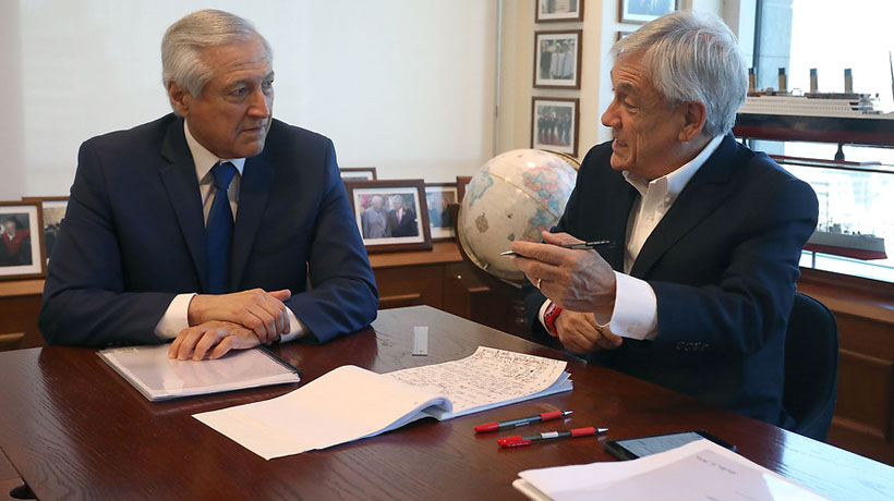 Piñera y ministro de RR.EE. abordaron viaje de Bachelet a Cuba