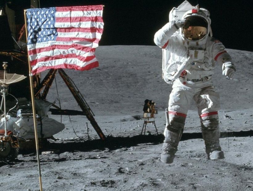 Con 87 años murió el astronauta John Young, el noveno hombre en pisar la luna