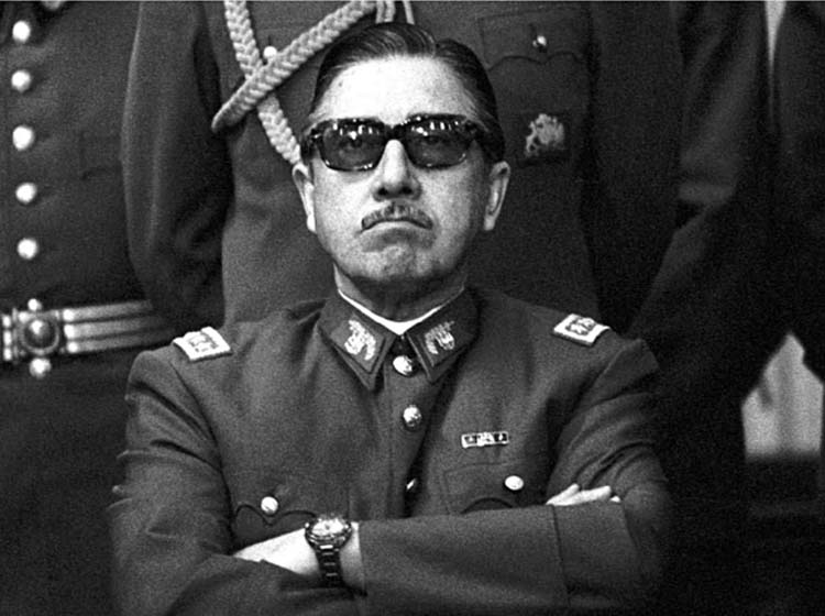 Liberación de acta secreta reveló reacción de Pinochet ante el Informe Rettig
