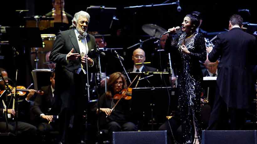 Plácido Domingo deslumbró en multitudinario concierto en el Estadio Nacional