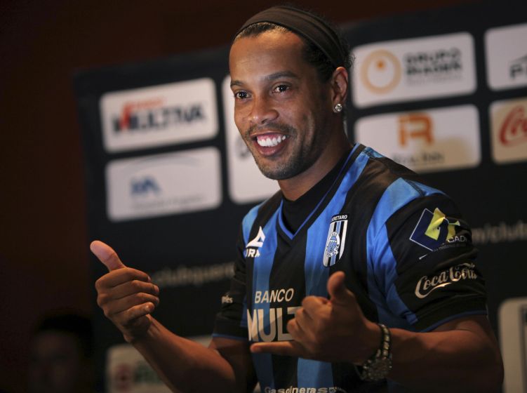 Ronaldinho se retira oficialmente del fútbol: tendrá varios partidos de despedida