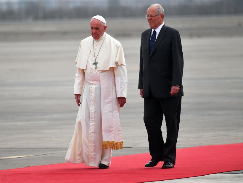 Papa Francisco llegó a Perú: 