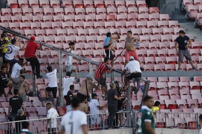 [FOTOS] Hinchas protagonizaron violentos incidentes durante la final de la Supercopa