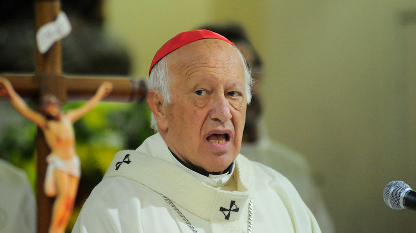 Cardenal Ezzati dijo que decisión papal de escuchar a denunciantes de obispo Barros 