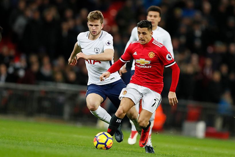 Alexis trató, pero no pudo revertir la derrota 2-0 del United ante el Tottenham