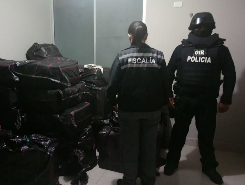Decomisaron una tonelada de cocaína en la costa de Ecuador