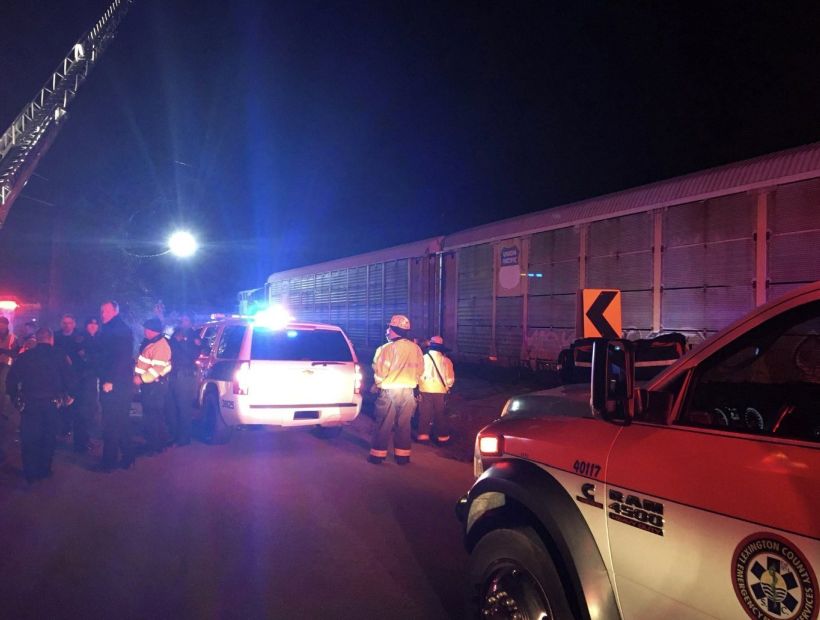 Al menos dos personas murieron en choque de trenes en Estados Unidos