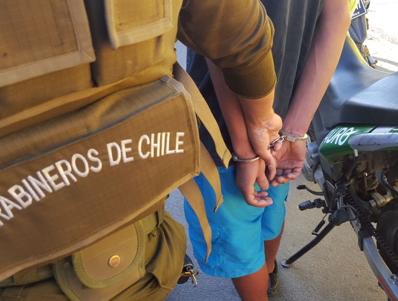 Hoy formalizan al hombre que apuñaló a sus dos amigos en Pozo Almonte