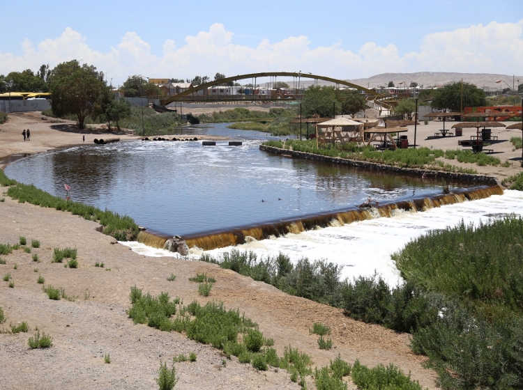 [FOTOS] Cierran Parque El Loa de Calama por crecida del río soychile.cl