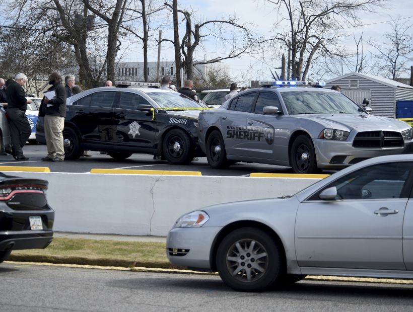 Estados Unidos: un tiroteo dejó tres policías heridos y un sospechoso muerto