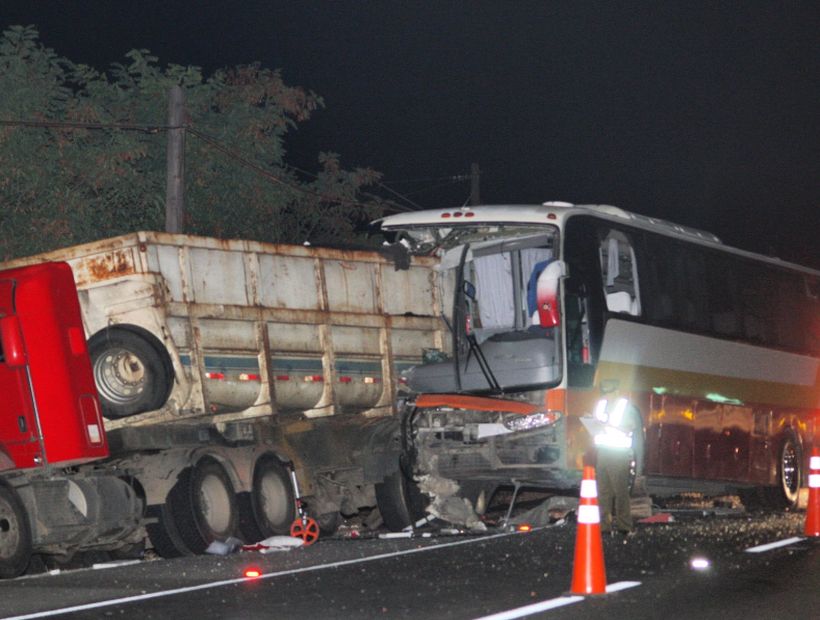 Vocalista de Los Ramblers falleció en trágico accidente de bus tras presentación en Parral
