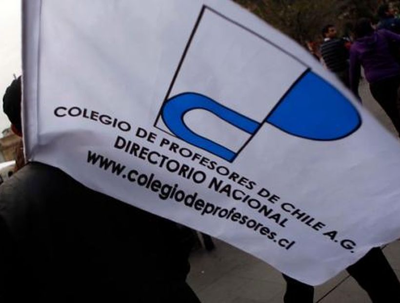 Profesores de Pudahuel, Lo Prado y Cerro Navia no iniciarán el año escolar por paralización