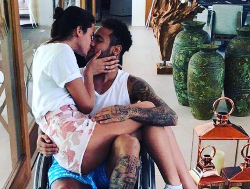 Neymar fue operado con éxito en Brasil