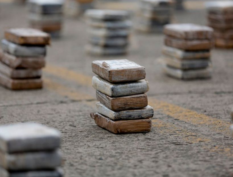 En la frontera entre Colombia y Ecuador incautaron más de una tonelada de cocaína